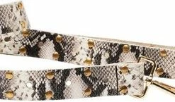 Top 10 🔔 Nieuw 🤩 Pinned By K STRAP LEATHER WHITE SNAKE GOLD STUDS Bag Strap - Festival Tassenriem - Schouderband - Schouderriem Tas - Tassen Riem - Tas Hengsel - Tassen Band - Gitaar Strap - Cameratas Band - Cross Body - Verstelbare Riem - Bag Belt - Handtas Bandje 🔥 👏