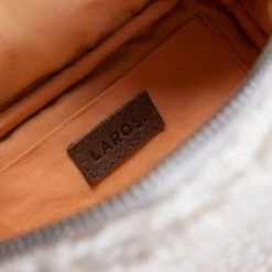 Nieuw 👍 Aanbiedingen 🔥 Laros Official - Fanny Pack - Teddy - Heuptassen Dames - Heuptasje Bruin - Festival - Reizen - Vakantie - Buideltasje ✨ 🎉 -Tassen-dames Verkoop 550x366 88