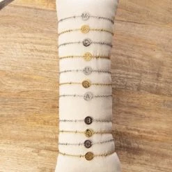 Goedkoopste ❤️ Uitgang ⭐ Madhura Bags Initiaal Armbandje J Goud 😀 🛒 -Tassen-dames Verkoop 550x367 15