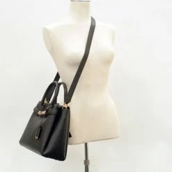 Gloednieuw 🎉 Top 10 🔥 Guess Medium Schoudertas / Crossbody Tas Dames - Enisa - Zwart 🎉 ⭐ -Tassen-dames Verkoop 550x504