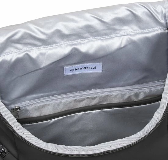 Uitgang ๐ฅฐ Beste Verkoop ๐ New Rebels® William - Rugtas - Zwart - Waterafstotend - 15.6151413121087 - 28x15x43cm - Rugzak / ๐ ๐ Backpack ๐ โ 4 Uitgang ๐ฅฐ Beste Verkoop ๐ New Rebels® William - Rugtas - Zwart - Waterafstotend - 15.6151413121087 - 28x15x43cm - Rugzak / ๐ ๐ Backpack ๐ โ - Afbeelding 4