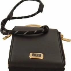 Groothandel ❤️ Top 10 ✨ Dolce & Gabbana - Black Leather Logo Plaque Neck Strap Card Coin Wallet ✔️ 🥰 8 Groothandel ❤️ Top 10 ✨ Dolce & Gabbana - Black Leather Logo Plaque Neck Strap Card Coin Wallet ✔️ 🥰 -Tassen-dames Verkoop 550x582 5
