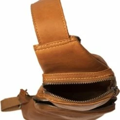 Hete verkoop 👏 Coupon 🥰 Chesterfield Logan Leren Crossbody Rugzak - Cognac 😍 🤩 -Tassen-dames Verkoop 550x604 4