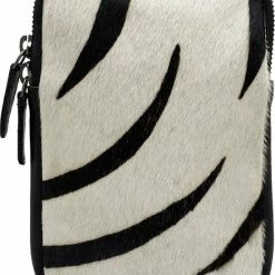 Goedkoop 😍 Beste deal ⌛ Arrigo Leren Telefoontasje Dames Met Een Verstelbare Schouderband - Zwart Met Dierenprint -Telefoon Hoesje 🌟 🥰 -Tassen-dames Verkoop 550x671 3