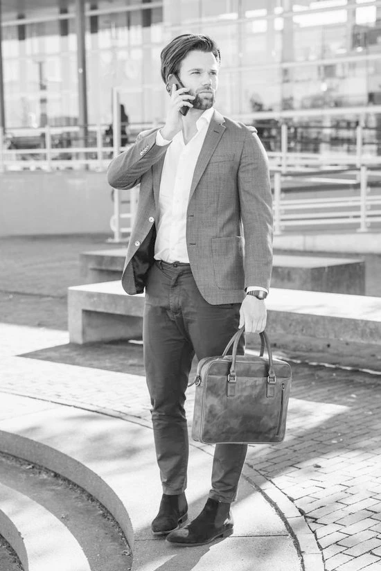 Goedkoop ๐ Beste recensies van ๐ DSTRCT Premium Collection Leren Business Laptoptas - 14 Inch Laptopvak Met Rits - Inclusief Onderhouspakket - Zwart ๐ฅ โ๏ธ 12 Goedkoop ๐ Beste recensies van ๐ DSTRCT Premium Collection Leren Business Laptoptas - 14 Inch Laptopvak Met Rits - Inclusief Onderhouspakket - Zwart ๐ฅ โ๏ธ - Afbeelding 12