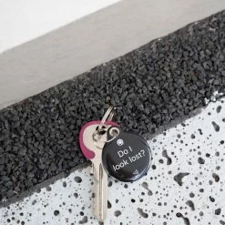 Hete verkoop ✨ Kopen ✨ QRing Travel Tag Met QR-code En NFC (small) | Voor Al Jouw Voorwerpen | Anoniem, Makkelijk En Veilig | LOST ITEM WE GOT YOU! |Zwart 💯 🔔 -Tassen-dames Verkoop 550x826 12