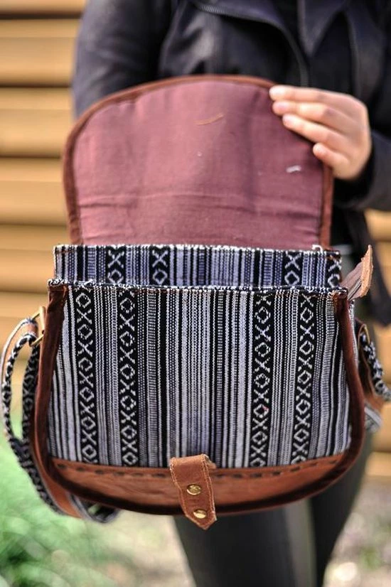 Gloednieuw π Beste recensies van π Crea-Nepal Schoudertas Lakshmi, Katoen Met Leer, Kleur Kalo β π 2 Gloednieuw π Beste recensies van π Crea-Nepal Schoudertas Lakshmi, Katoen Met Leer, Kleur Kalo β π - Afbeelding 2